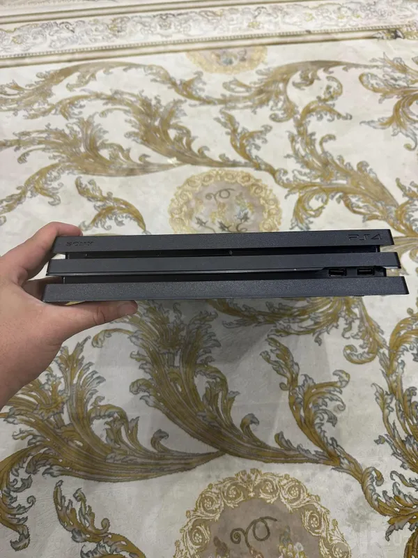 PlayStation 4 Pro 1 TB 2 PlayStation 4 Pro 1 TB 2