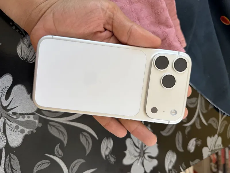 Iphone 17 pro Max srochni sotiladi 1 Iphone 17 pro Max srochni sotiladi 1