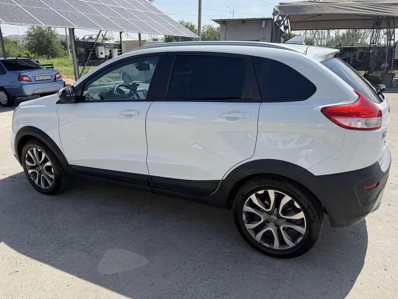 Lada xray cross sotiladi holati ideal bir qul moshina 7