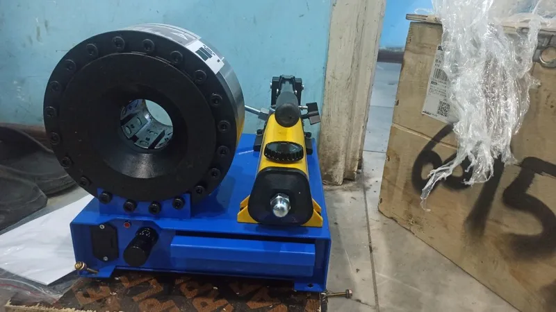 Обжимной станок Karcher shlangi presslash aparati