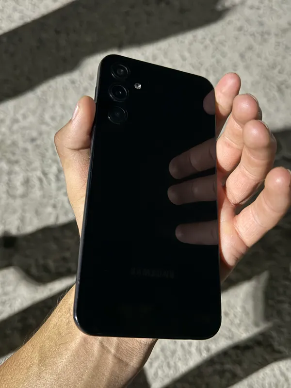 Samsung a 24 1 Samsung a 24 1