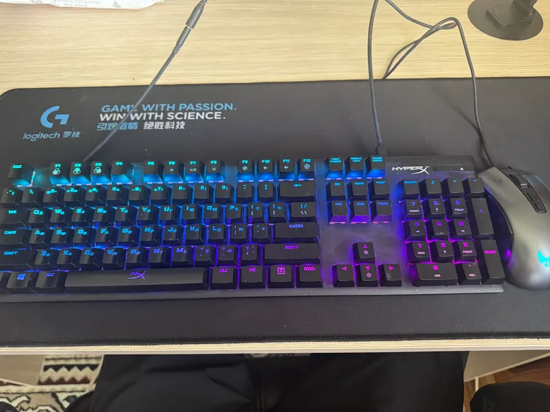 Hyperx Alloy Origins klaviaturasi + Asus M3 sichqonchasi 1 Hyperx Alloy Origins klaviaturasi + Asus M3 sichqonchasi 1