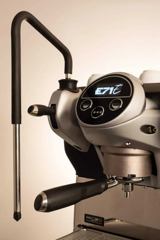 Кофемашина FAEMA E71, с 2 группами и системой "Barista Drive". — фото 3