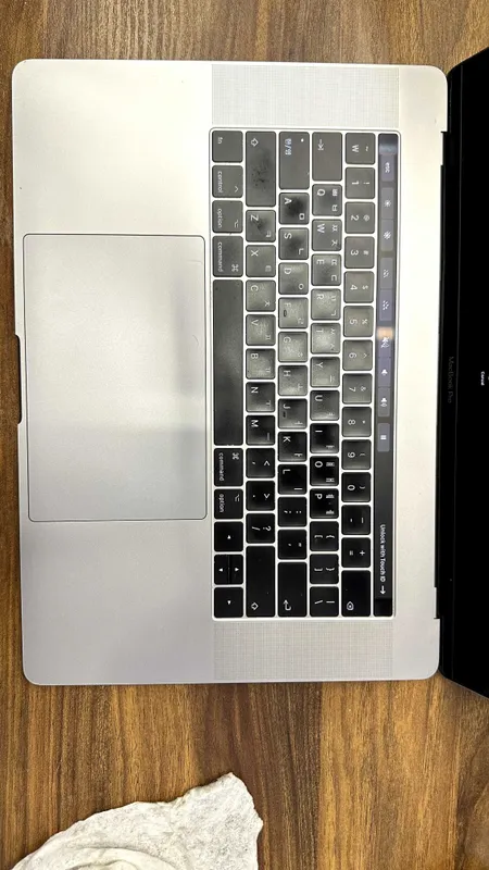 Macbook Pro core i7 16gb ozu: 16gb ssd: 256gb videokarta 4gb dyum 15.4 — фото 2