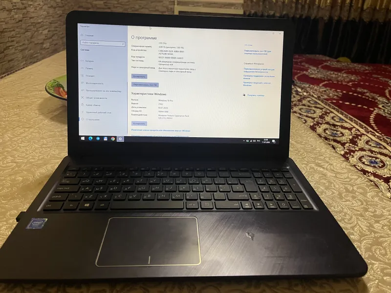 Noutbuk Asus sotiladi 4