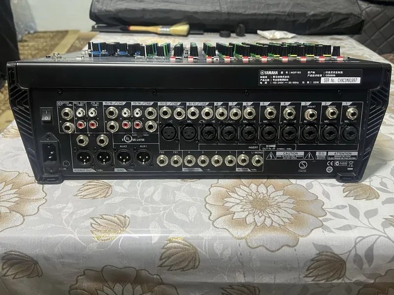Yamaha MGP16X pult sotiladi 2