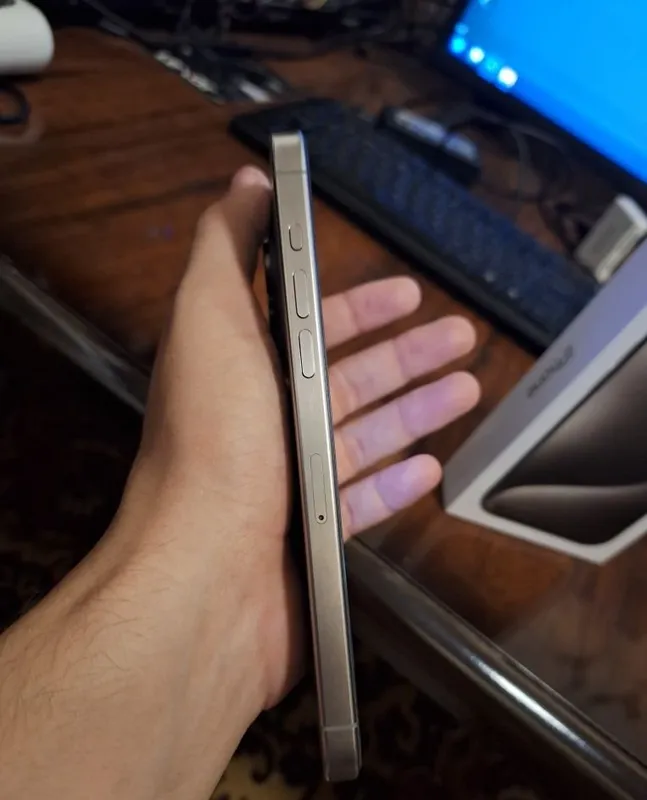IPhone 15 pro max 6