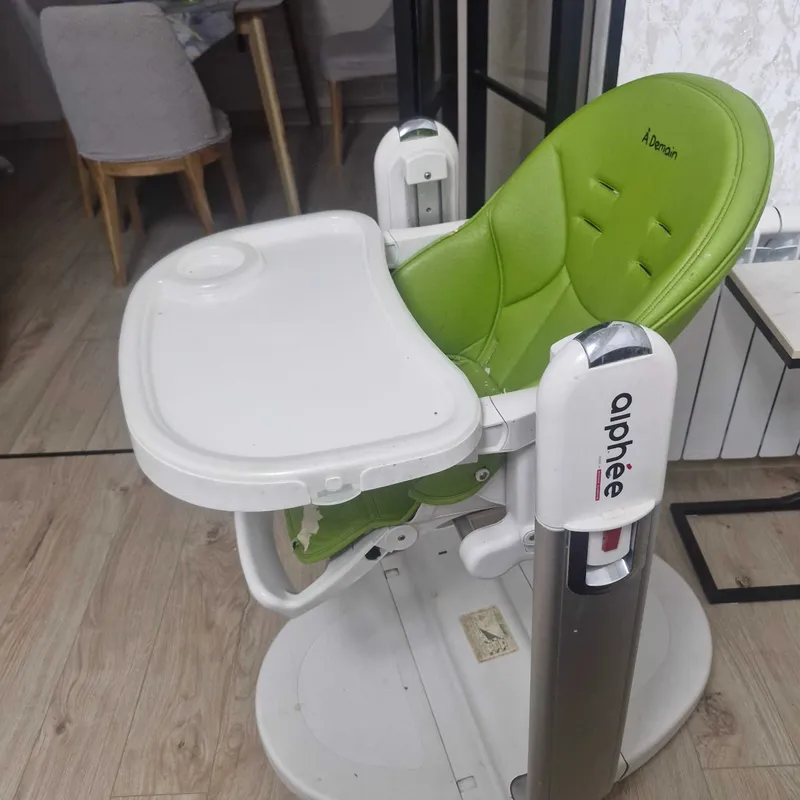 Продам детский стульчик для кормления 1 Продам детский стульчик для кормления 1
