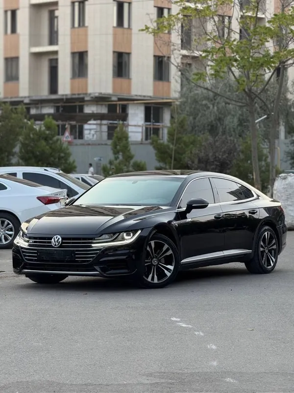 Volkswagen Arteon R 3 Volkswagen Arteon R 3