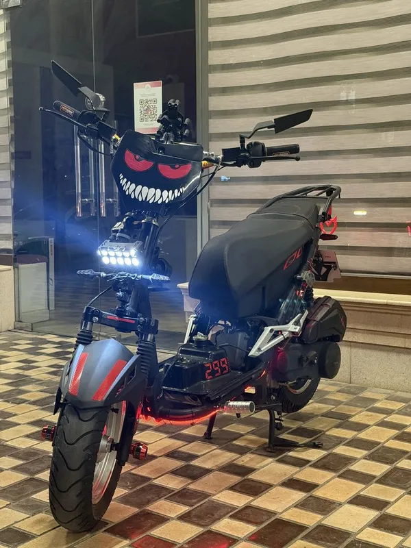 Продаётся скутер Italia R-3, 150 куб. см 1