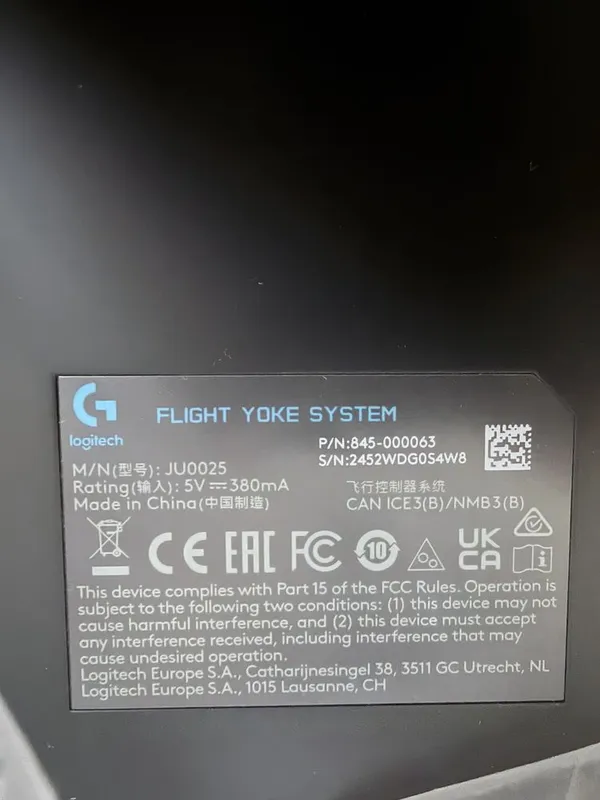 Продается авиасимулятор Logitech Yoke System 5 Продается авиасимулятор Logitech Yoke System 5