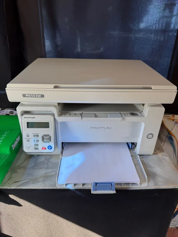 Printer sotiladi srochno 1 Printer sotiladi srochno 1