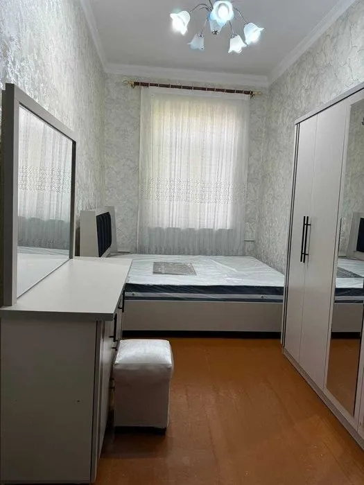 Аренда 2-комнатной квартиры, 72 м², 4/4