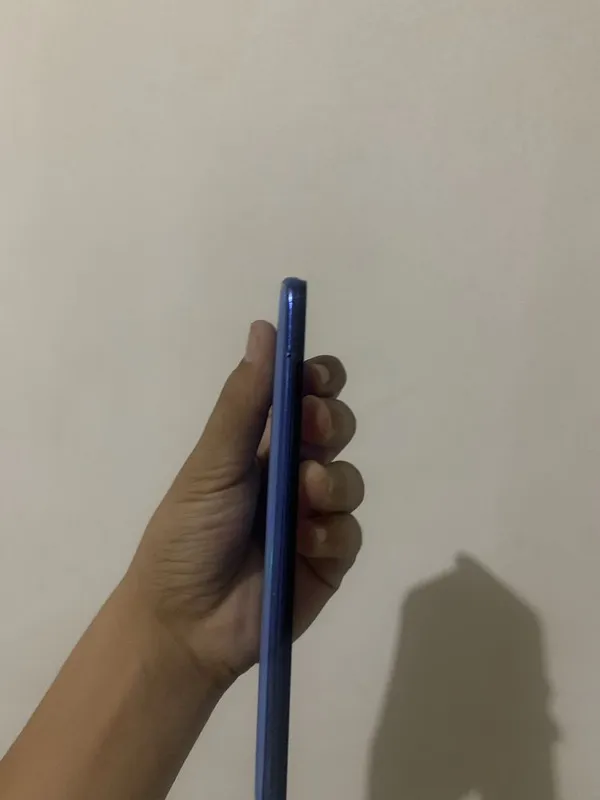 Samsung a70 Sotiladi 4