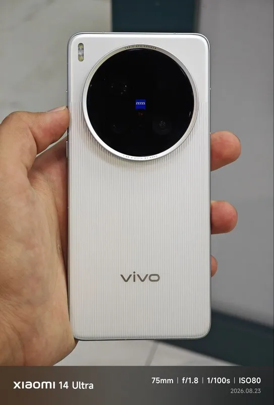 Vivo X200 Ultra 16/512 100% Yomkst 1 Vivo X200 Ultra 16/512 100% Yomkst 1