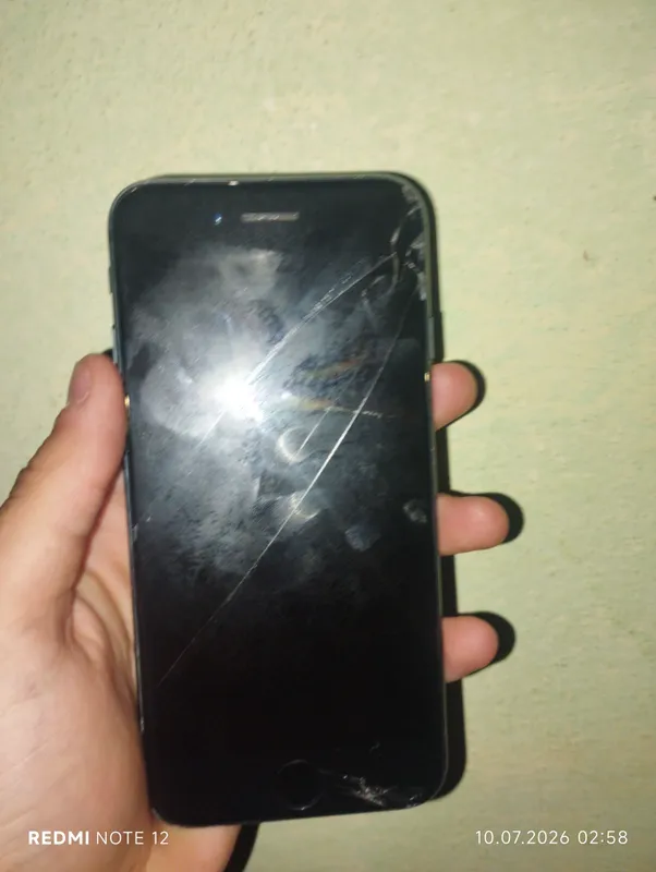 iPhone 8 память 128GB цена 500 1