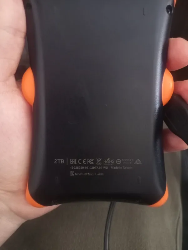 Silicon Power Armor A30 2TB external HDD. USB 3.0. Holati yaxshi, ishl