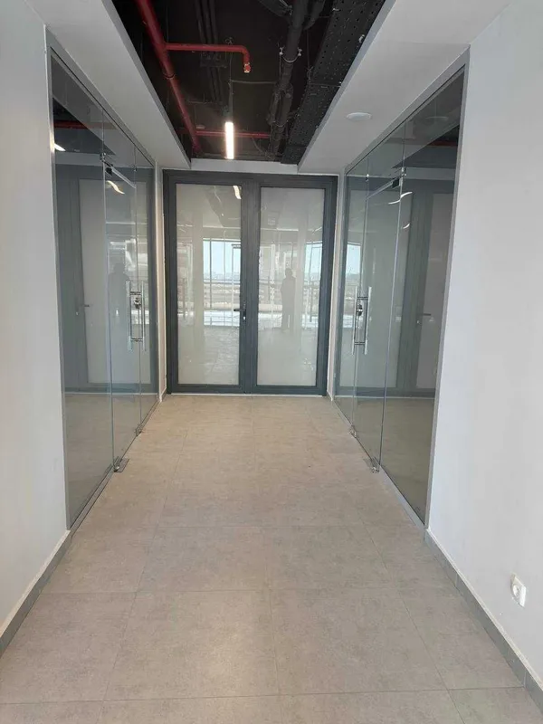 Современные офисы в бизнес-центре ZARAFSHAN CITY 471м² — фото 1