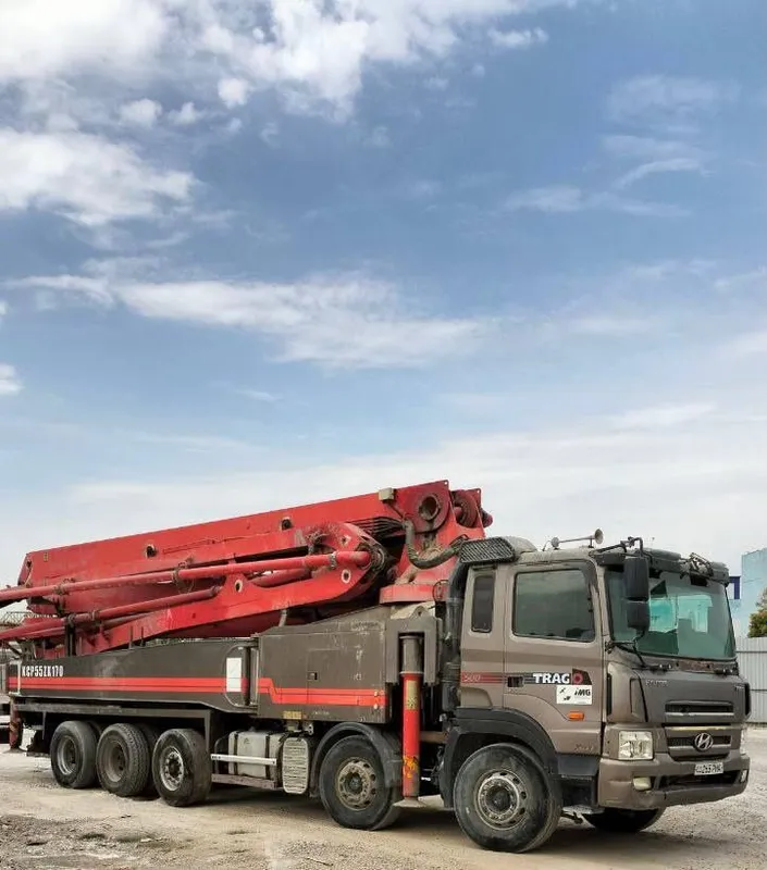 Srochna sotiladi Avtobetonasos KCP Hyundai 55 metr