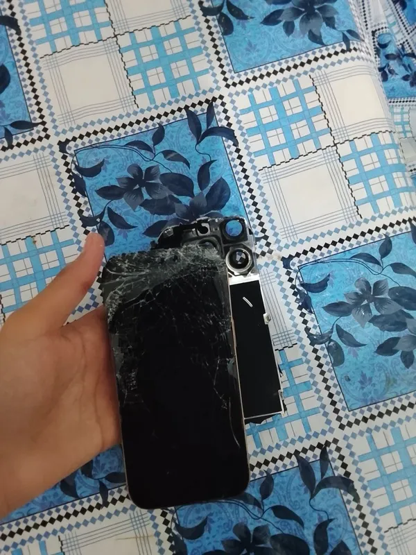 Iphone 16pro 128tali orginal 3 Iphone 16pro 128tali orginal 3