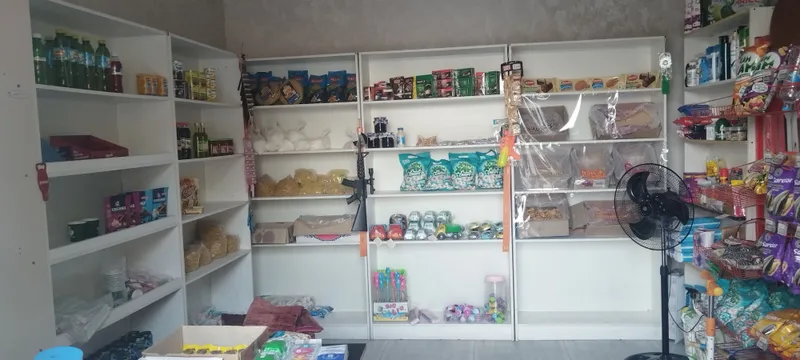 Магазин закрылся 5 штук, мебель, полки. Есть Магазин закрылся 5 штук, мебель, полки. Есть