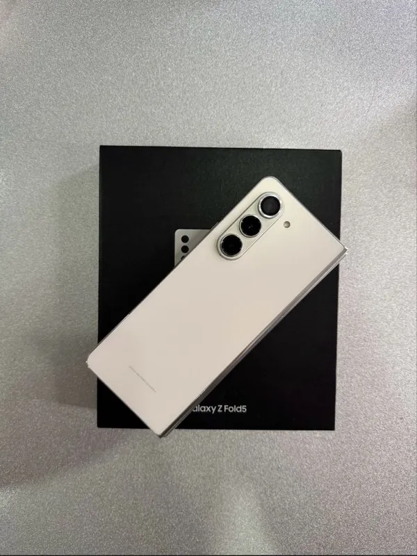 Galaxy z flod 5 sotiladi