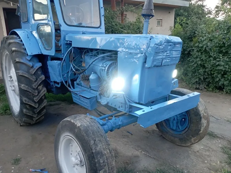 T-40 Traktor idiyal holatda
