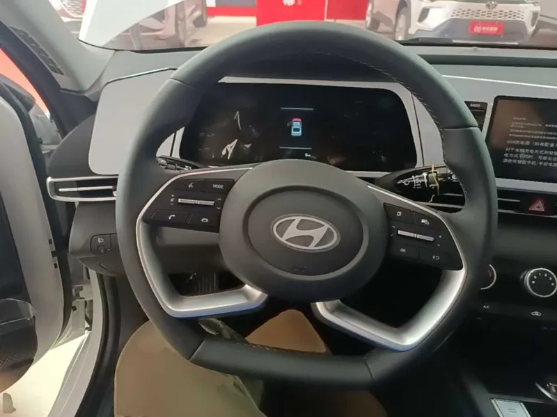 Hyundai Elantra 1.5L CVT GLX Elite Edition — фото 9