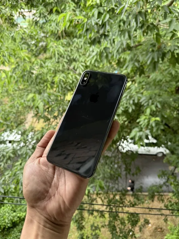 Iphone Xr Bleck 64 GB — фото 2