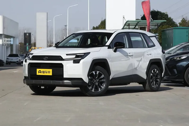 Toyota RAV4 2.0L Hybrid 2026 года выпуска доставка 7 дней Цвет кузо — фото 1