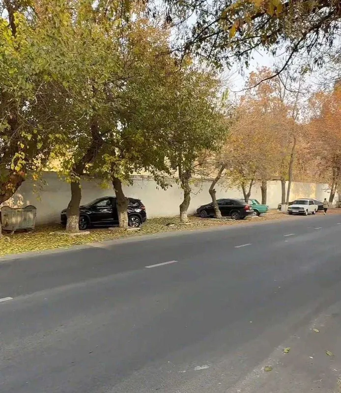 Отдельно стоящее здание 3000 м² на участке 50 соток 2 Отдельно стоящее здание 3000 м² на участке 50 соток 2