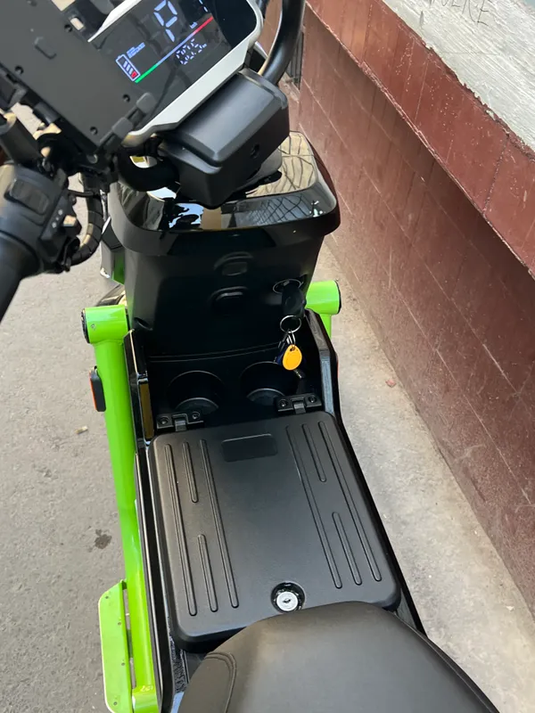 skuter elektro sotiladi holati yangi 3