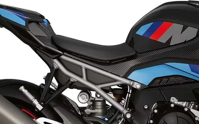 BMW M1000R M Competition 2026 4 BMW M1000R M Competition 2026 4