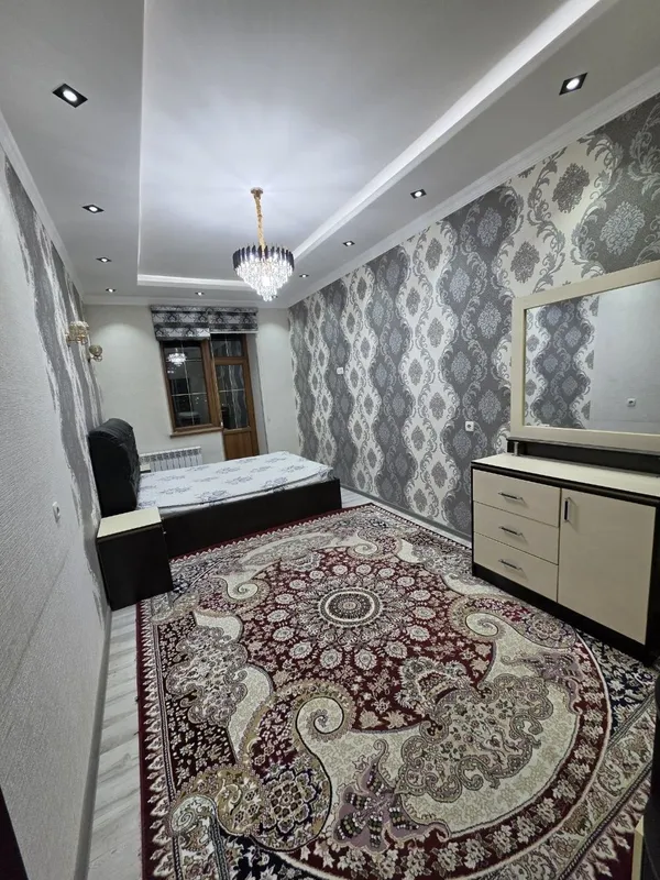 Срочно продается 3 ком.. квартира Вокзал. Кизил дом 3
