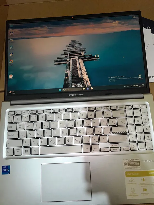 Asus Vivibook — фото 1