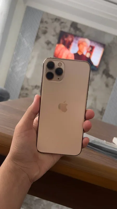 Aple 11 pro holati ideal zor ishledi