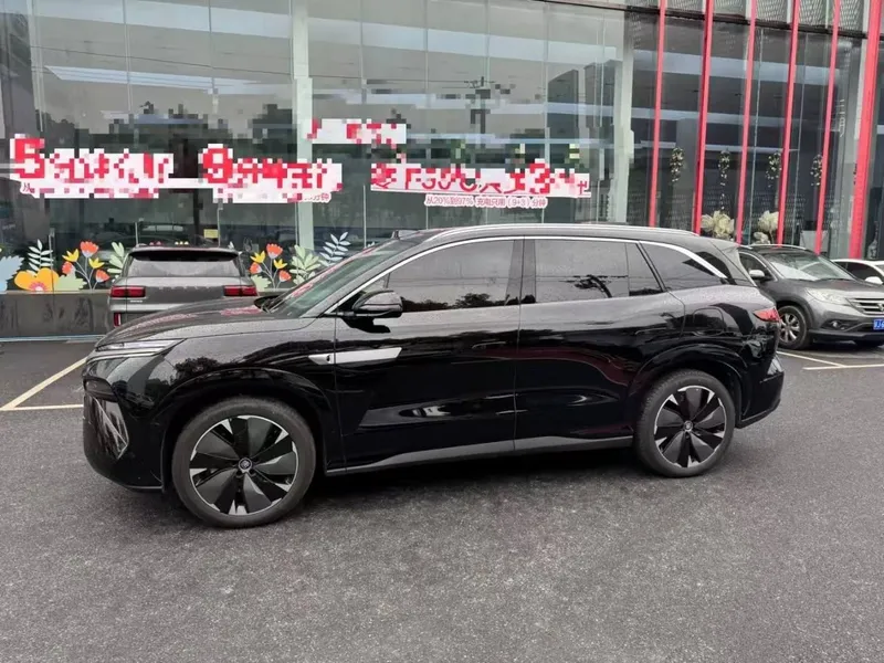 BYD Tang L 670 km flagship двухприводный