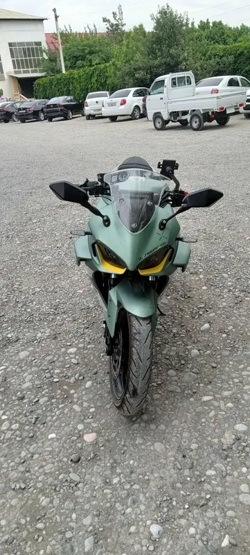 mototsikl yangi tiniq holatda 1 mototsikl yangi tiniq holatda 1