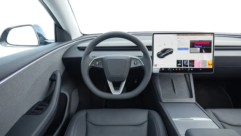 Можно в лизинг. Tesla model 3 highland 2024/2025, dual motor — фото 3