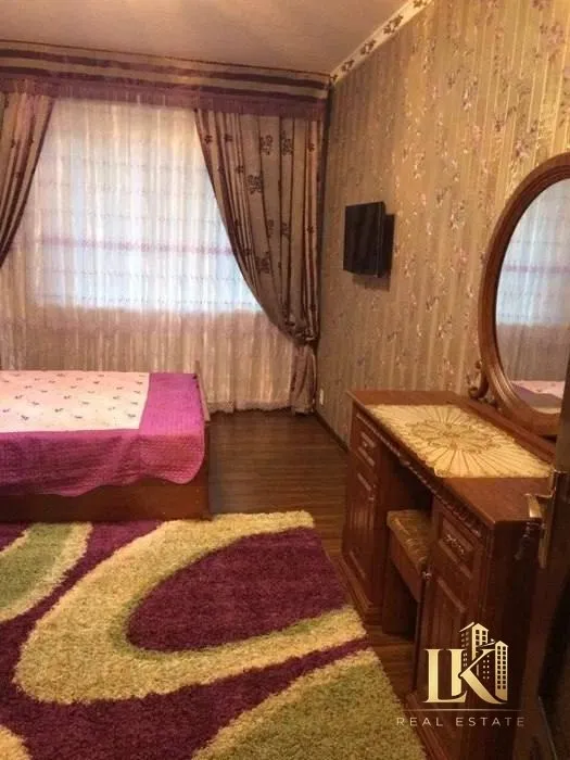 Продаётся 2-комнатная квартира с ремонтом, мебелью и техникой в кирпичном доме 3