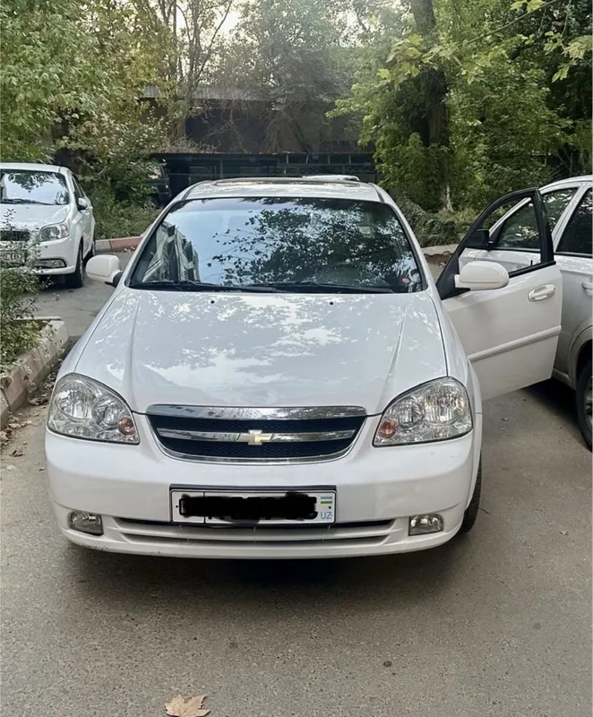 Chevrolet Lacetti (3 позиция) 1 Chevrolet Lacetti (3 позиция) 1