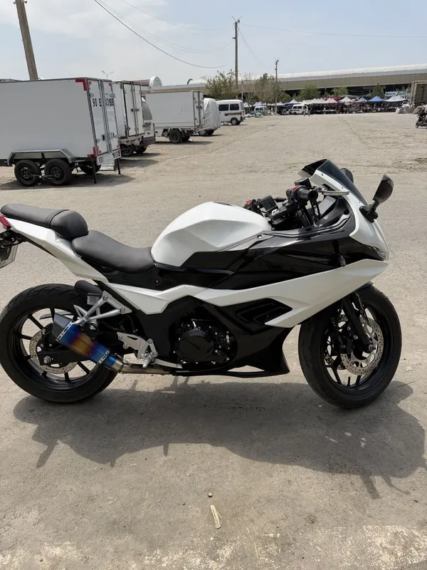 Yamaha r6 Replica 2