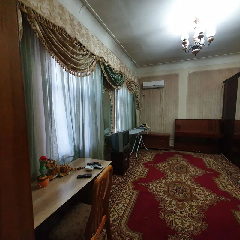 4 sotix uchastkada basseyn, texnika va mebel bilan (tayyor ijarachi) keng 5 xonali uy sotiladi 10