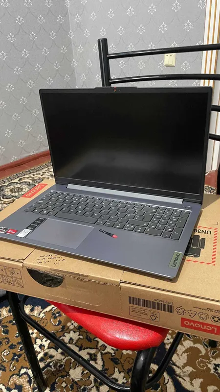 Ноутбук Lenovo IdeaPAD Slim 3 15;8 ДЮЙМ 512GB SSD 8GB RAM — фото 1