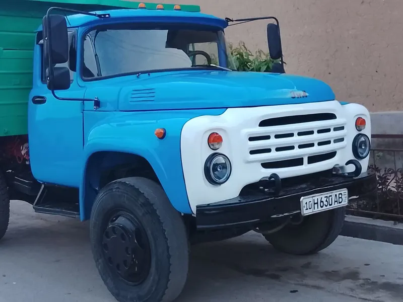 ZIL-130 2