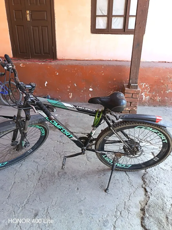 Velosiped sotiladi.