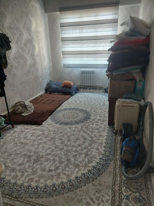 Kvartira sotiladi 3 etaj ikki hona