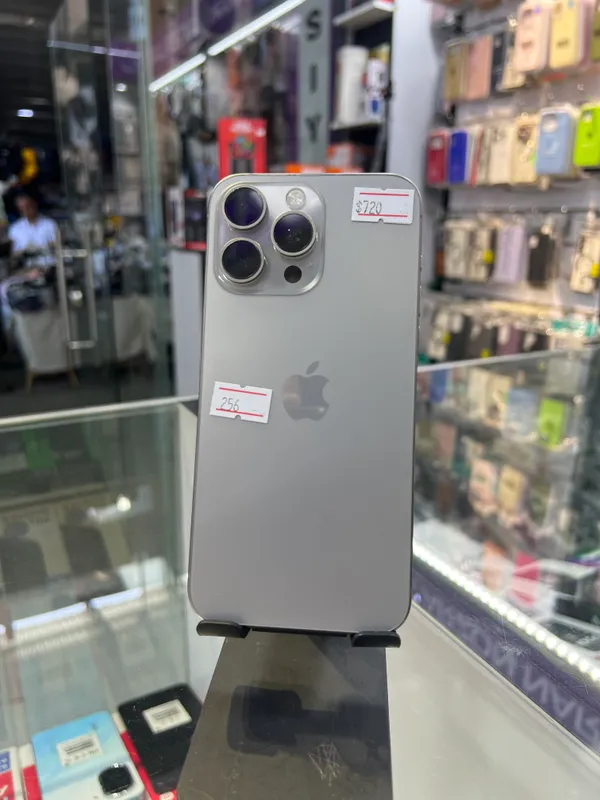 iPhone 15 Pro MAX