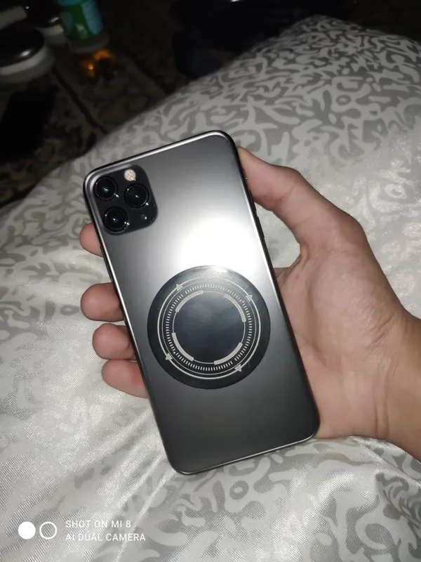 iPhone 11 Pro Max 6 iPhone 11 Pro Max 6