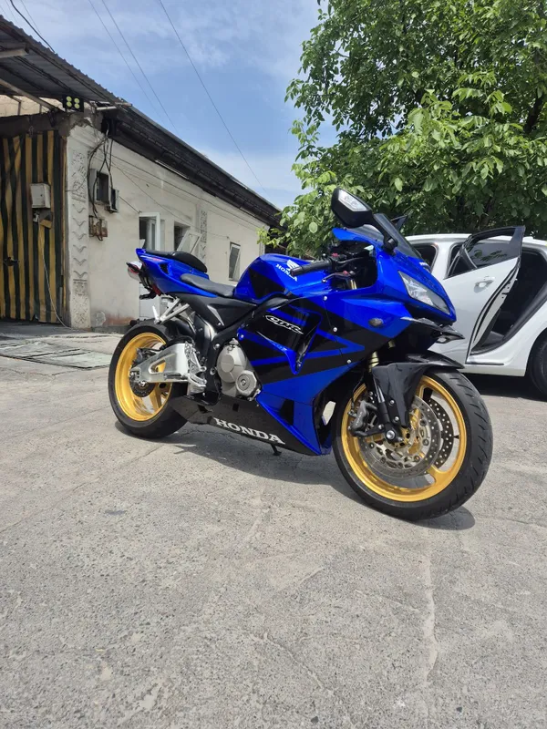 Honda cbr 600 RR 2013 — фото 2